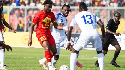 拜仁对阵柏林联合11场交锋全胜不败，战绩辉煌8胜3平。